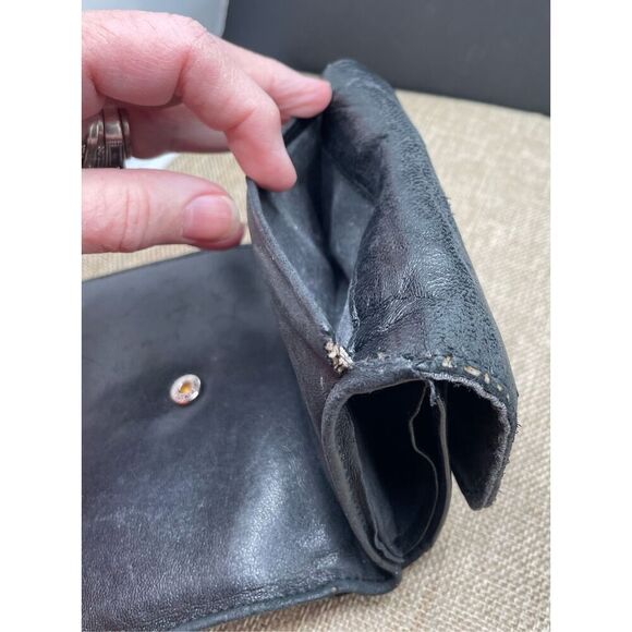 Vintage Channel Black Leather Wallet Women’s Unisex Good Condition Read Details - Picture 15 of 16